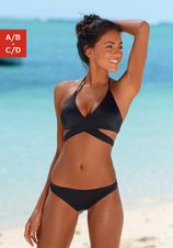 Bench. Triangelbikini in wikkellook