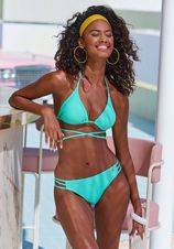 Triangelbikini met modieuze print en accessoires